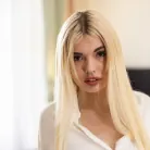 Luna Wolfs in 'Hungry For Cum'