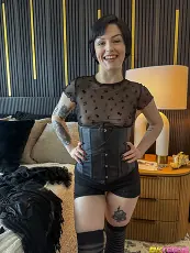 Raee Ripley - Petite and Complete | Picture (20)